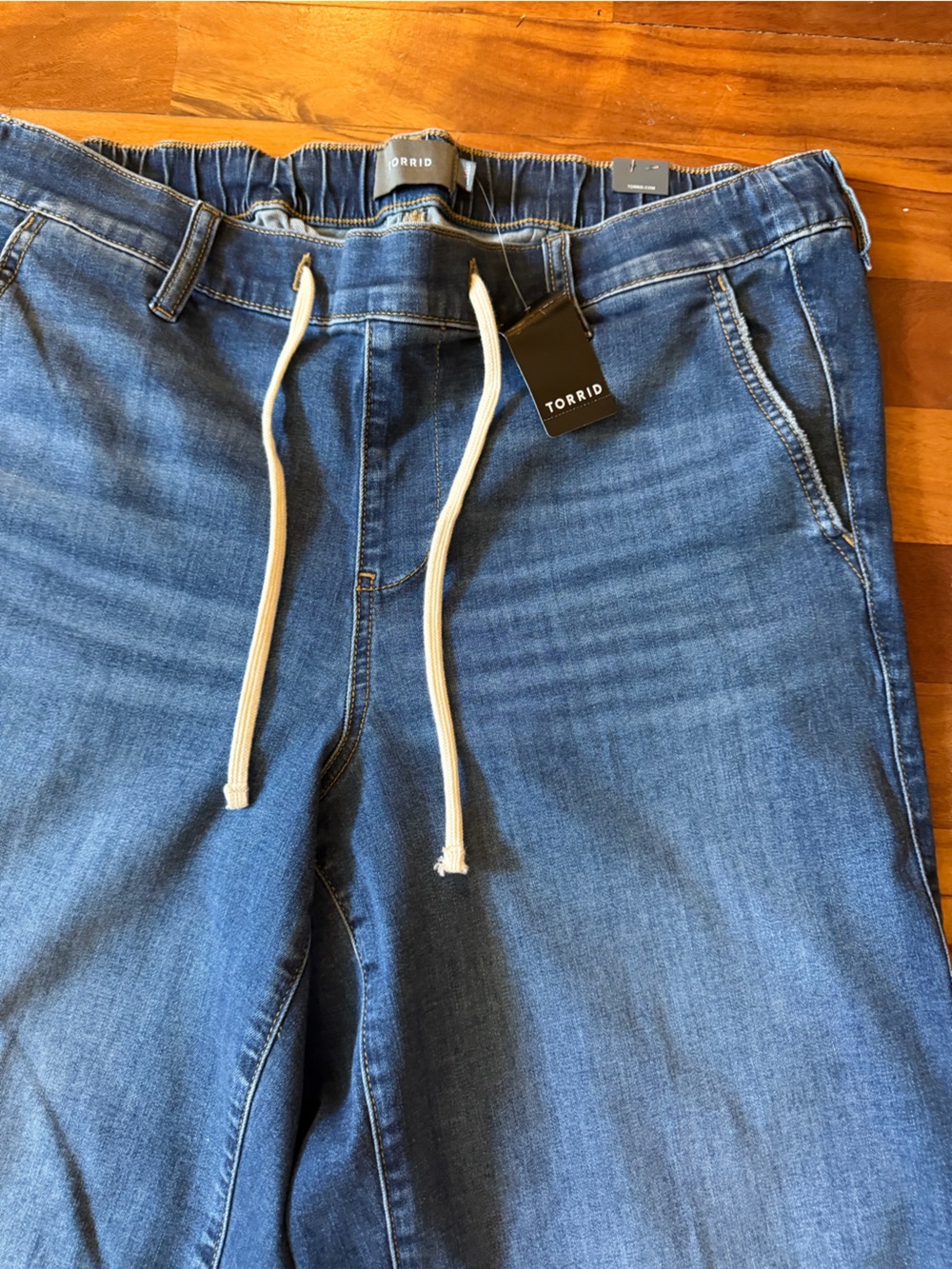 torrid Medium Blue Relaxed Wide-Leg Drawstring Jeans - Picture 3 of 4